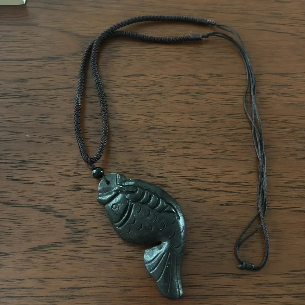 ❤️3 for $15!❤️ Lightweight dark brown fish necklace